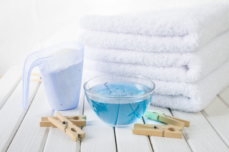 The Great Laundry Detergent Debate: Powder vs. Liquid