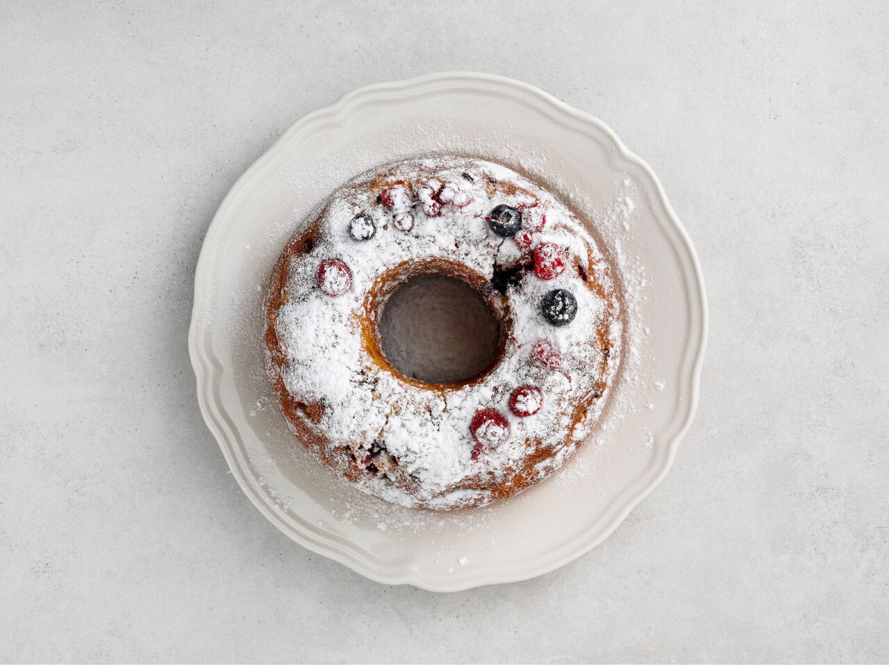 Defy-Yoghurt-Berries-Cake